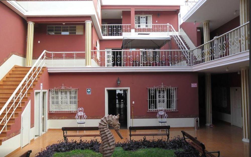 Hotel Colonial Trujillo Eksteriør billede