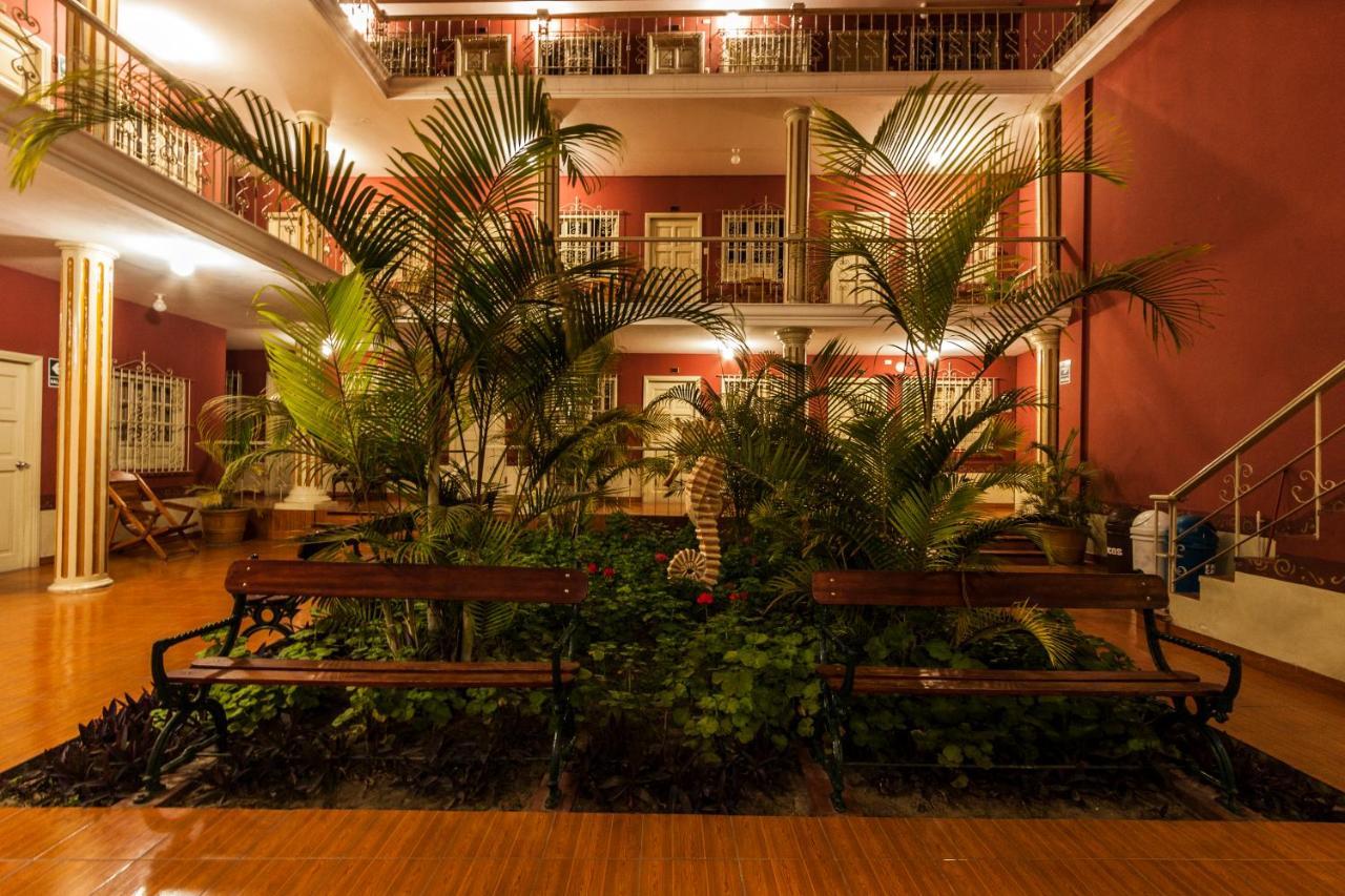 Hotel Colonial Trujillo Eksteriør billede