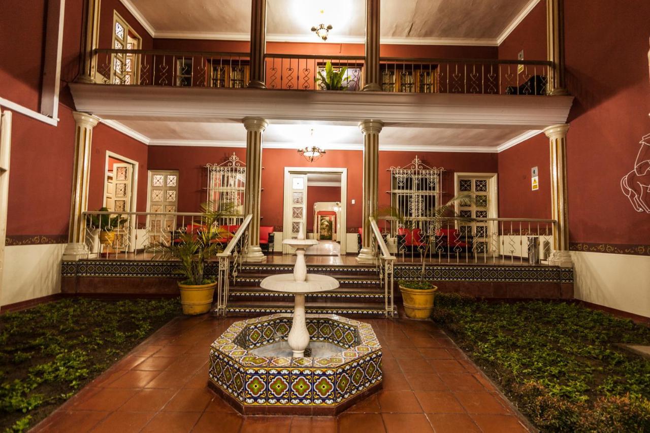 Hotel Colonial Trujillo Eksteriør billede