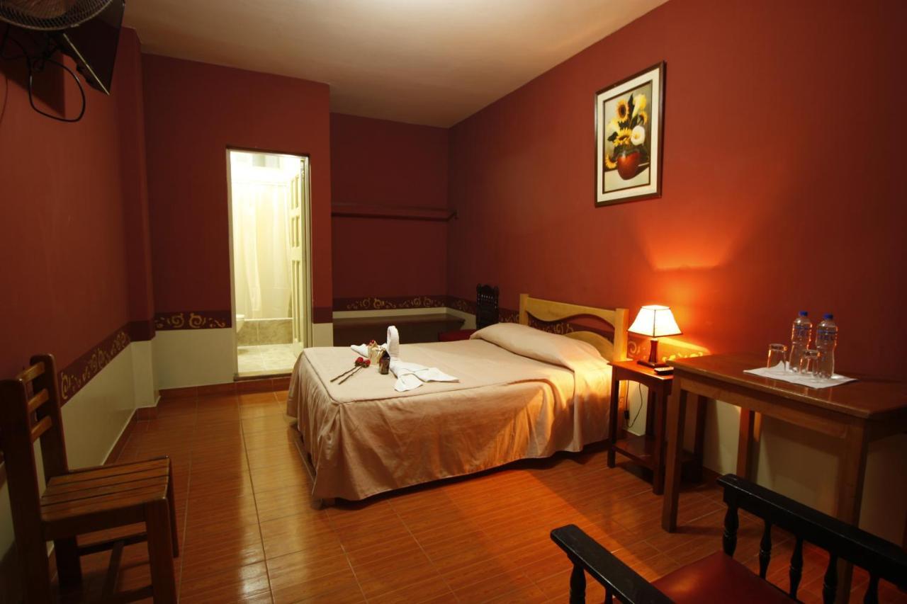 Hotel Colonial Trujillo Eksteriør billede