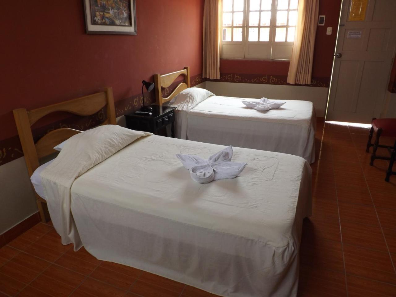 Hotel Colonial Trujillo Eksteriør billede