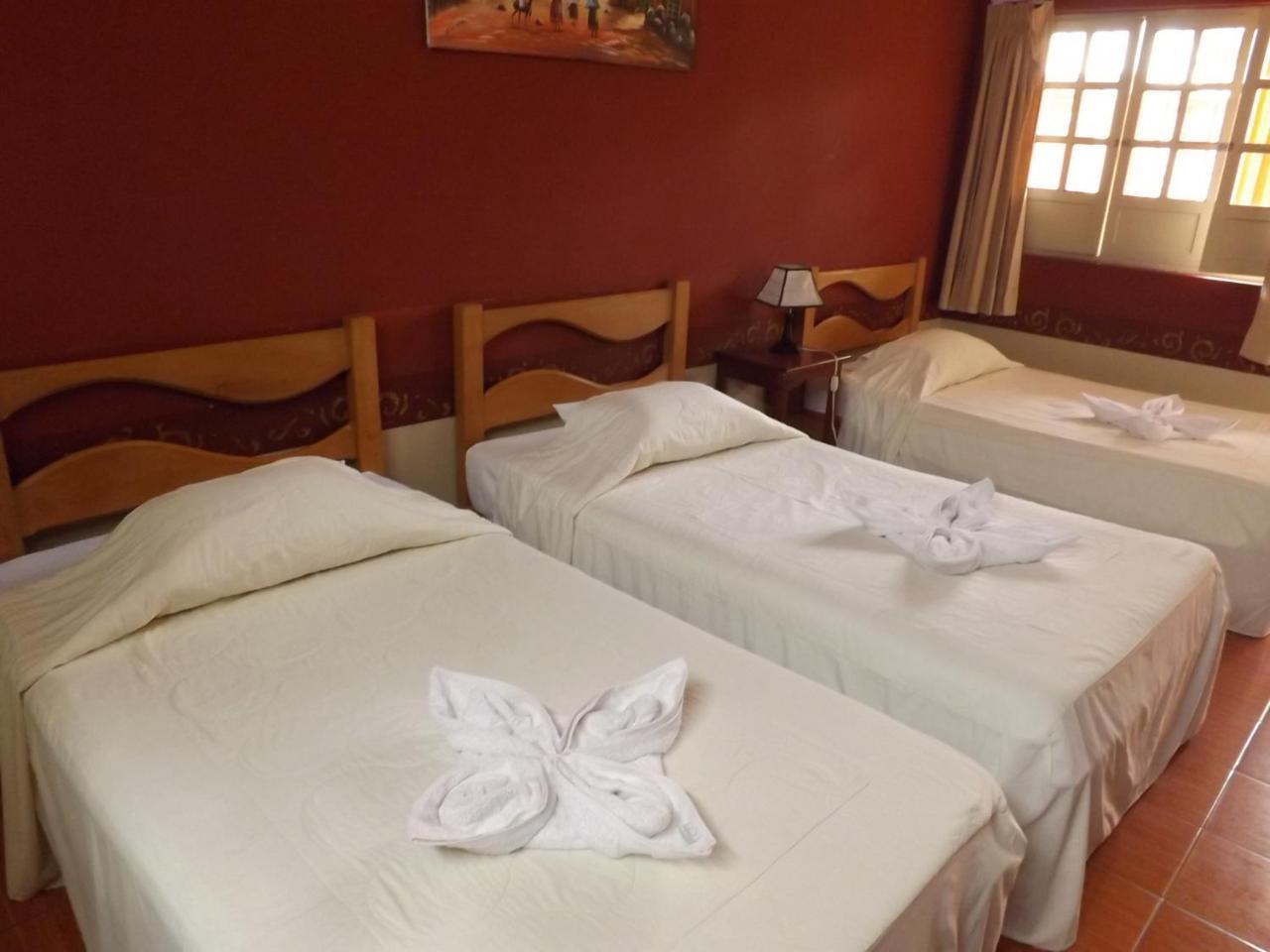Hotel Colonial Trujillo Eksteriør billede