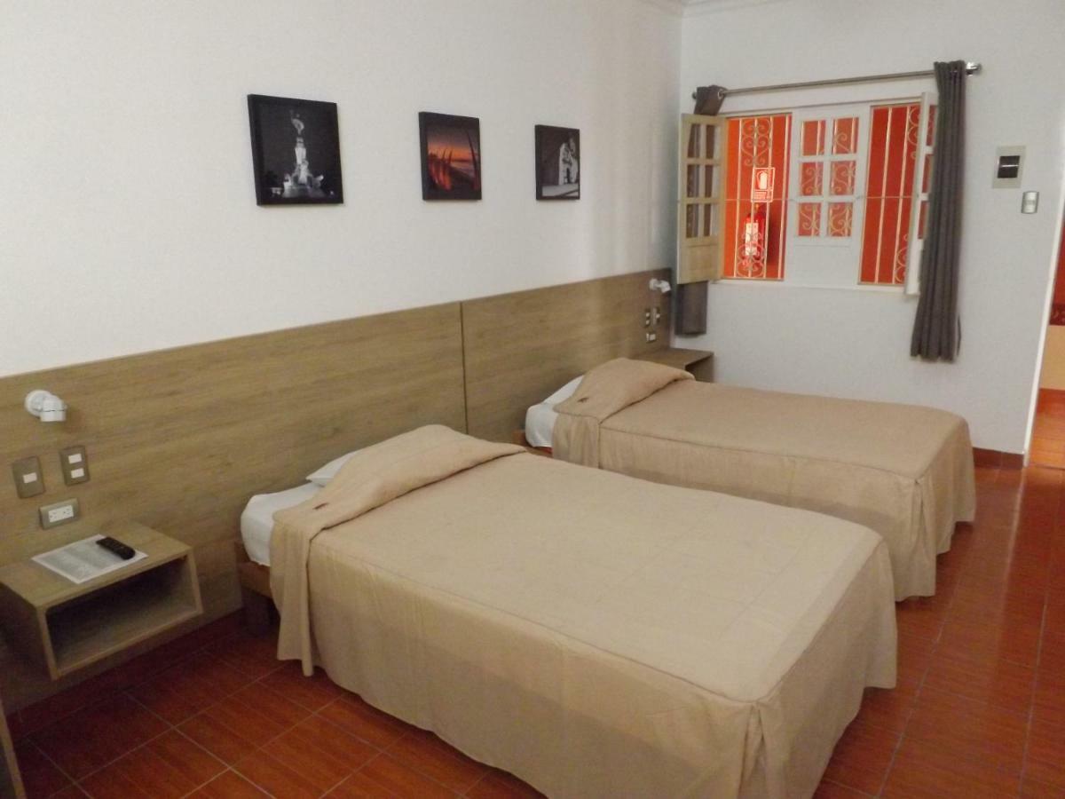 Hotel Colonial Trujillo Eksteriør billede