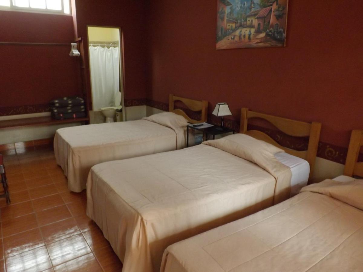 Hotel Colonial Trujillo Eksteriør billede